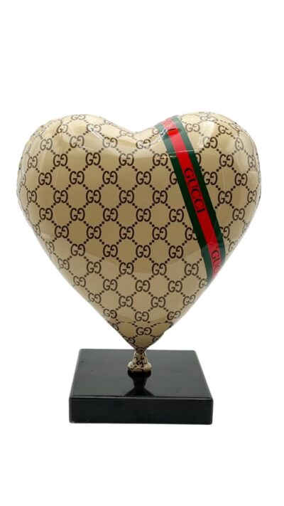 scultura arte contemporanea gucci