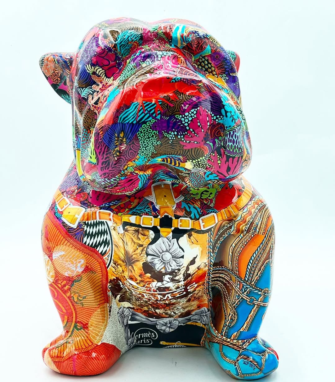 scultura in resina cane hermès